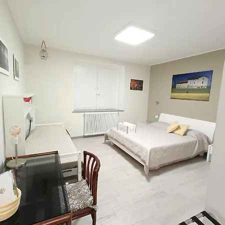 Il Cortile Di Greta 3* Lu (Piedmont)