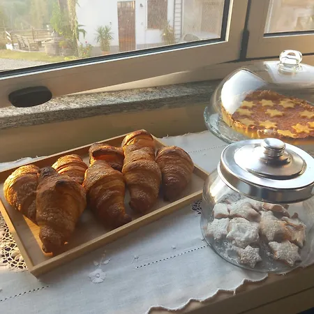 Bed & Breakfast Il Cortile Di Greta Lu (Piedmont)